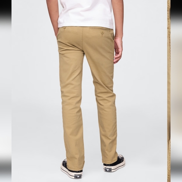 GAP 2 Pair of Boy's Straight-Fit Stretch Khaki Uniform Pants - Picture 2 of 10